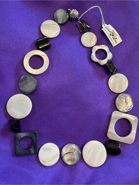 Park Lane Dimensions Genuine Mother of Pearl 20” Necklace #10637 NWT Retired